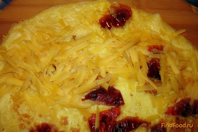 Омлет с вялеными помидорами и сыром рецепт с фото 5-го шага 