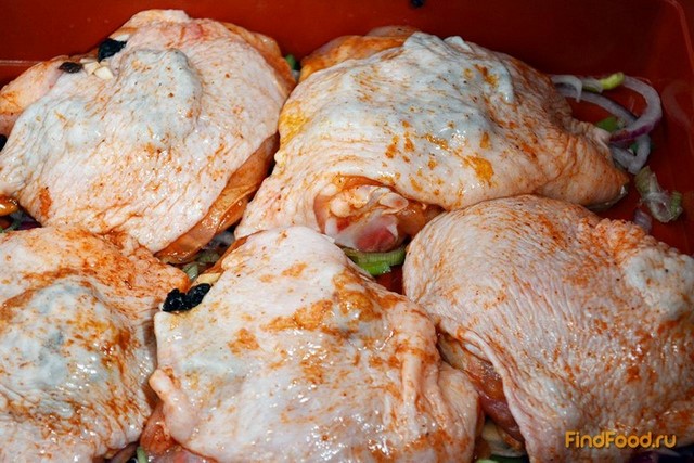 Курица запеченная с черносливом рецепт с фото 5-го шага 