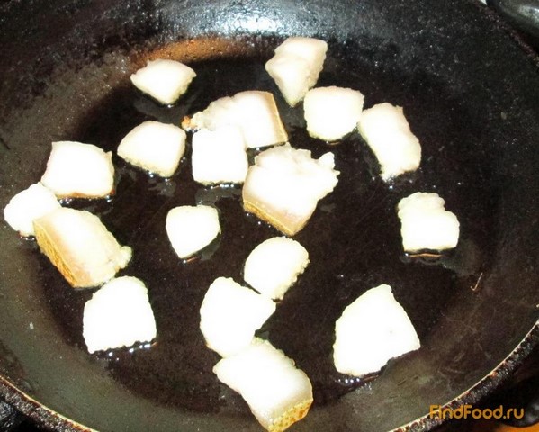 Картошка жареная на сале с чесноком рецепт с фото 1-го шага 