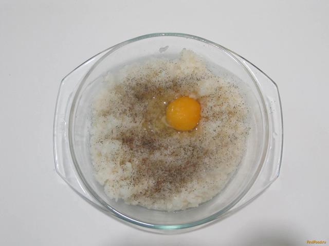 Запеканка из риса с мясными шариками рецепт с фото 3-го шага 