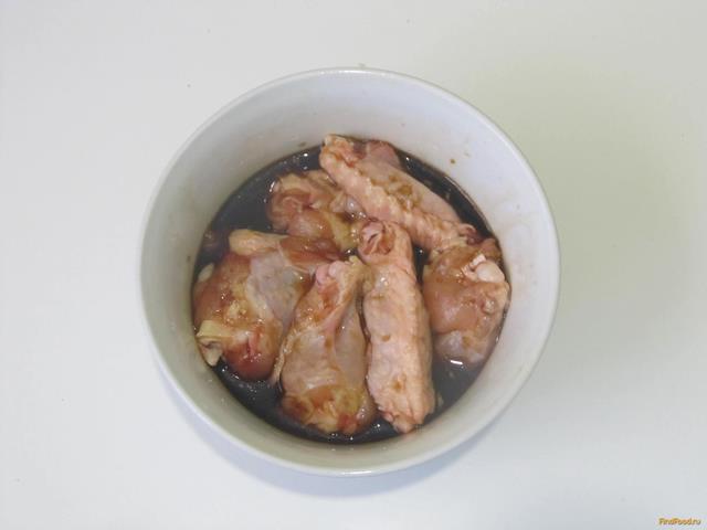 Куриные крылышки в медовом соусе рецепт с фото 3-го шага 
