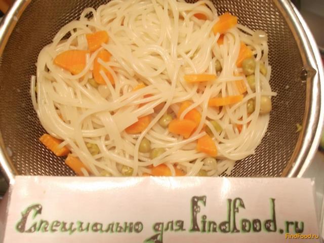 Спагетти с морковью и зелёным горошком рецепт с фото 6-го шага 