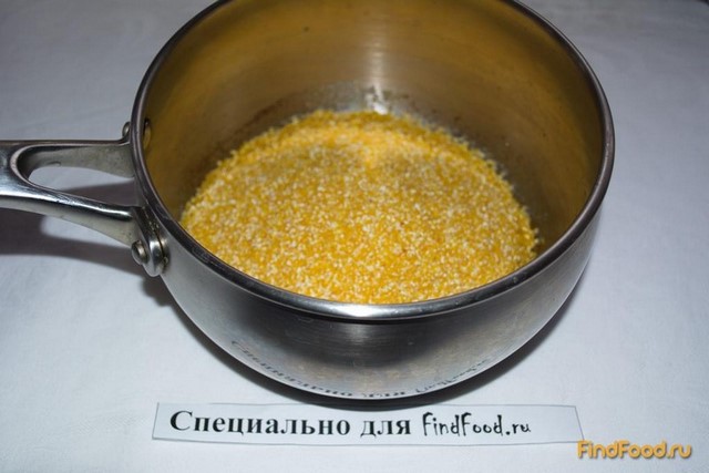 Кукурузная каша со сливочно-грибной подливой рецепт с фото 2-го шага 