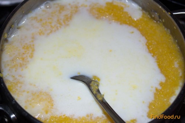 Каша кукурузная на молоке с тунцом рецепт с фото 4-го шага 