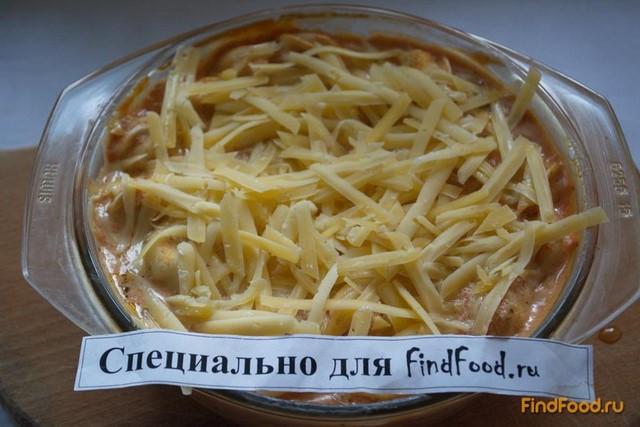 Запеченые пельмени в томатно - сметанном соусе с сыром рецепт с фото 7-го шага 