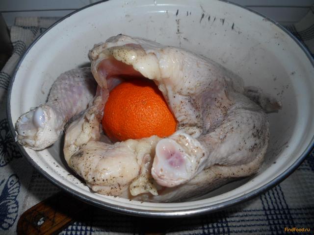 Курица запеченная с мандарином в рукаве рецепт с фото 3-го шага 