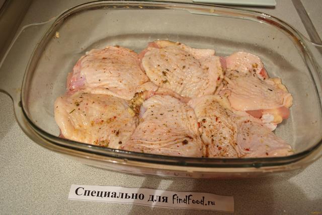 Куриные бедра в мадере запеченные в духовке рецепт с фото 2-го шага 