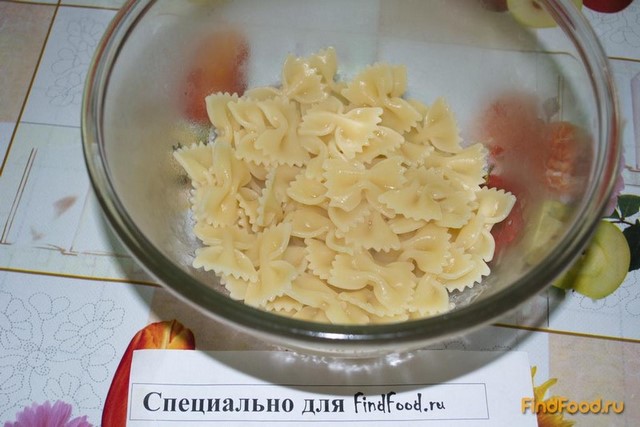 Макаронный теплый салат с цуккини и лисичками маринованными рецепт с фото 3-го шага 