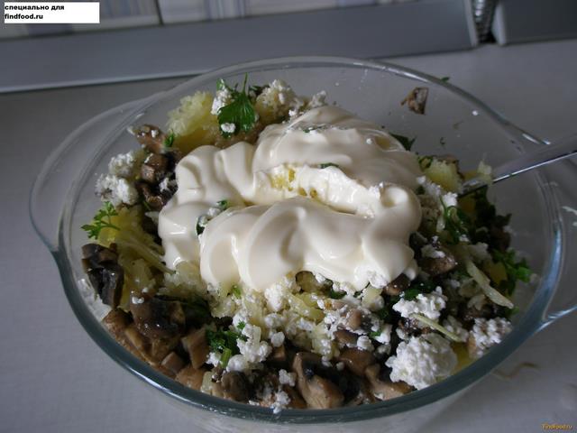 запечённый картофель с сливочным сыром и грибами рецепт с фото 4-го шага 
