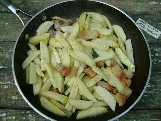 Картофель жареный на сале рецепт с фото 6-го шага 