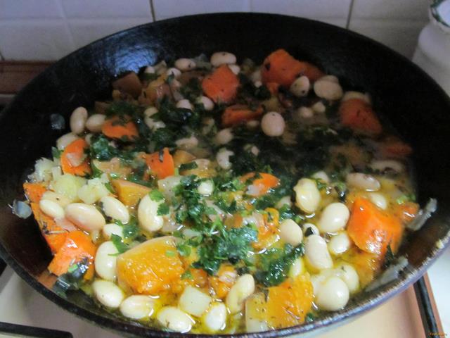 Овощное рагу с тыквой и фасолью рецепт с фото 10-го шага 