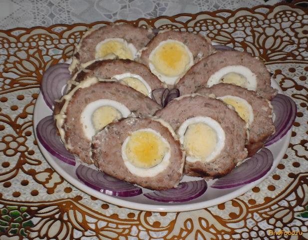 Мясной рулет с яйцом рецепт с фото 10-го шага 