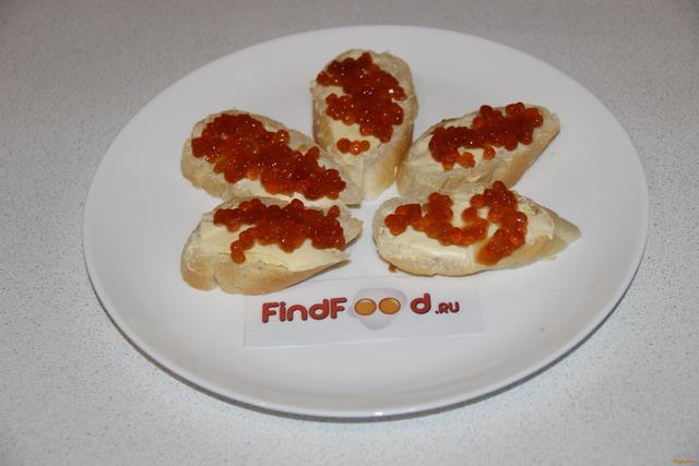 Бутерброды с красной икрой рецепт с фото 4-го шага 
