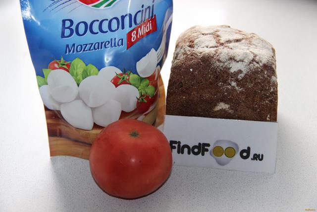Бутерброды с моцареллой и помидорами рецепт с фото 1-го шага 