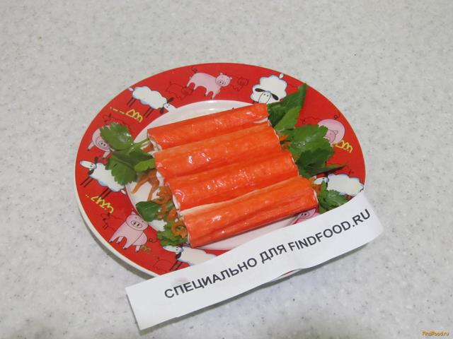 Фаршированные корейской морковкой крабовые палочки  рецепт с фото 4-го шага 