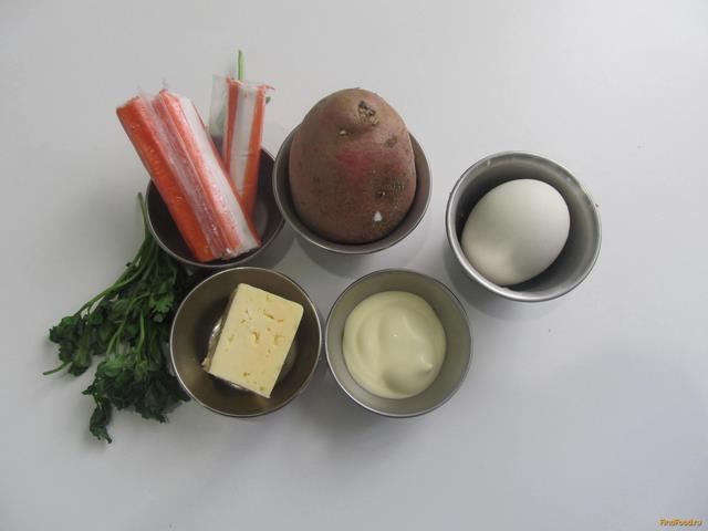 Закуска из картофеля и крабовых палочек рецепт с фото 1-го шага 